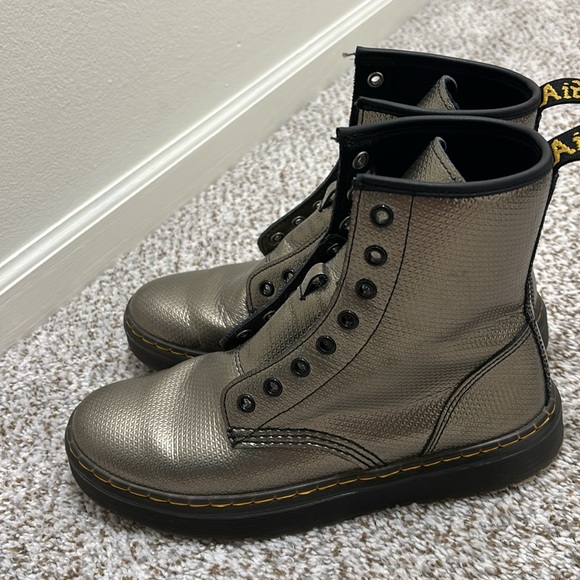 Dr. Marten metallic grey boots 7 - Picture 5 of 8